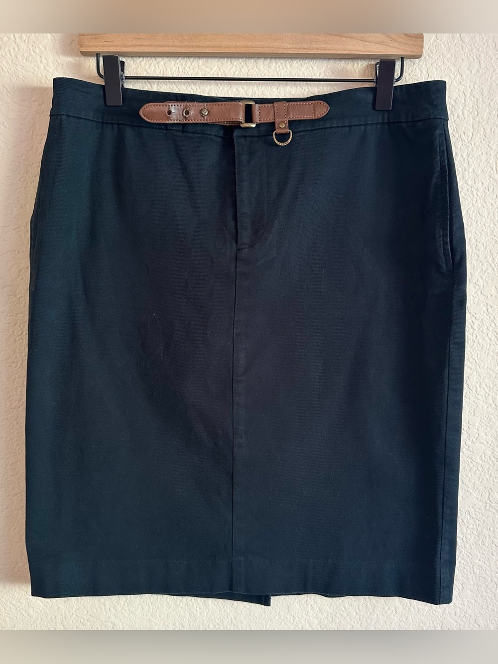 Lauren Ralph Lauren Skirt Black Straight Knee Women’s 10 Belt Buckle Quiet Lux